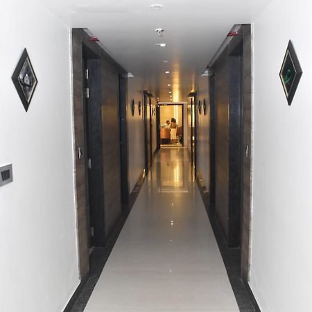 Hotel Parklane Agra (Uttar Pradesh) Buitenkant foto