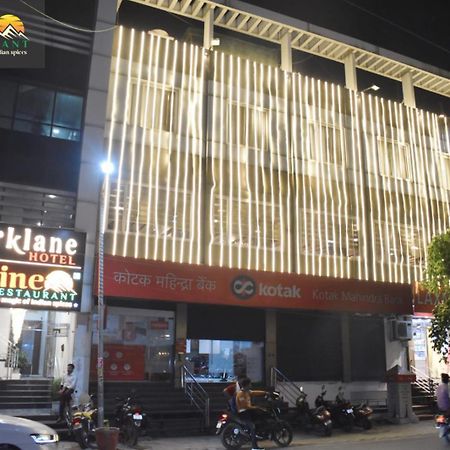 Hotel Parklane Agra (Uttar Pradesh) Buitenkant foto