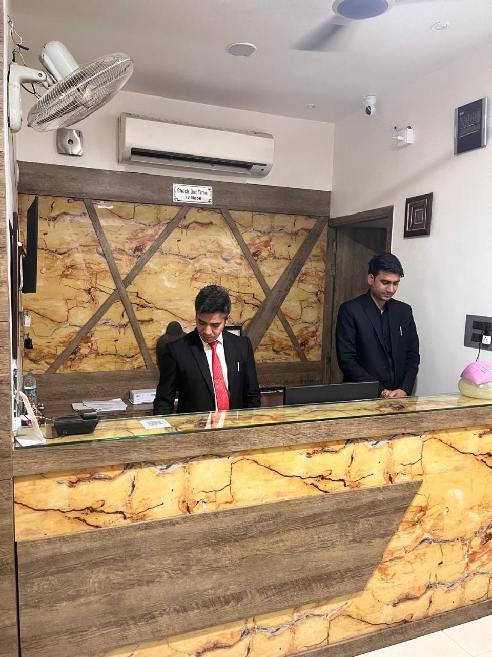 Hotel Parklane Agra (Uttar Pradesh) Buitenkant foto