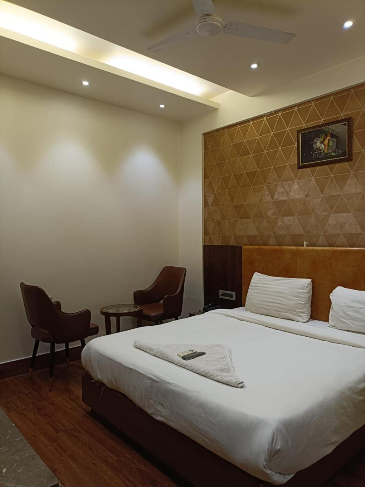 Hotel Parklane Agra (Uttar Pradesh) Buitenkant foto